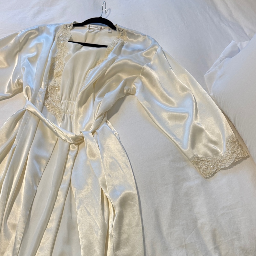 Victoria's Secret Ivory Satin Lace-Trim Robe